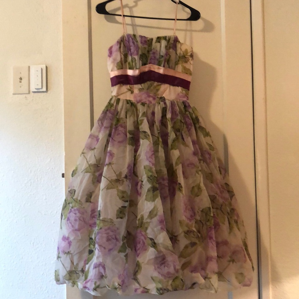 Vintage 1950s era dress 🍸